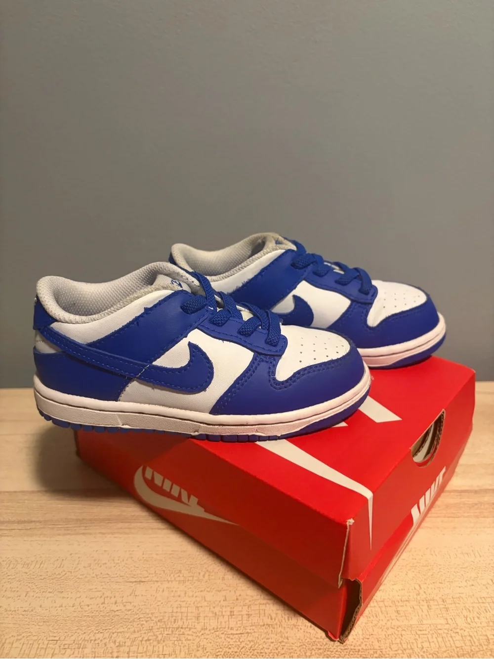 Nike Kids Low-Top Sneakers in Blue and White